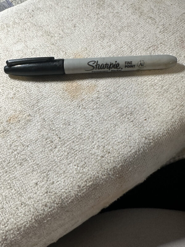 Black sharpie pen